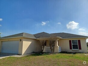 Building Photo - 6012 Thrush Ave