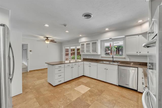 Building Photo - 7157 Alexander Dr