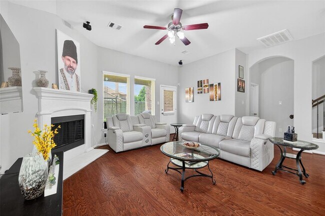 Building Photo - 13935 Manobrook Ct