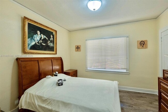 Building Photo - 906 Genoa St