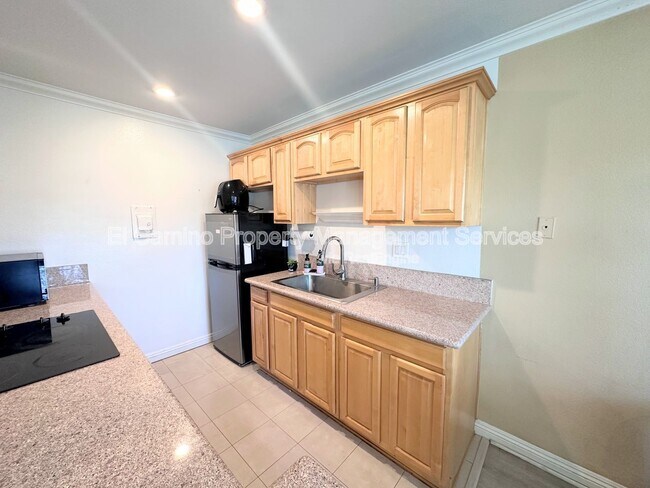 Building Photo - 2300 S Hacienda Blvd