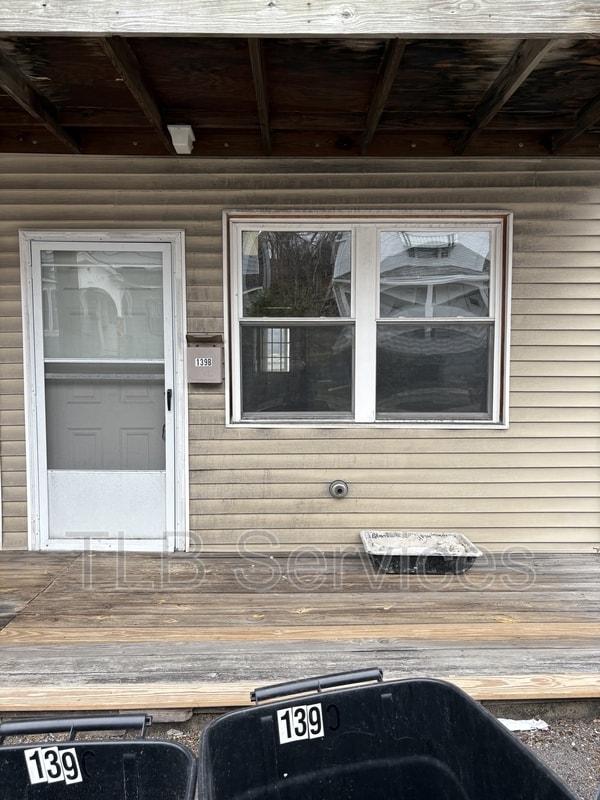 Building Photo - 139 Sand St