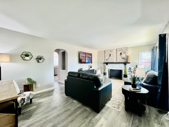 Building Photo - New Pool! Just vibes by the pool. Fully fenced yard