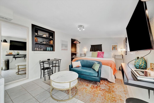 Building Photo - 5025 9th Ave S