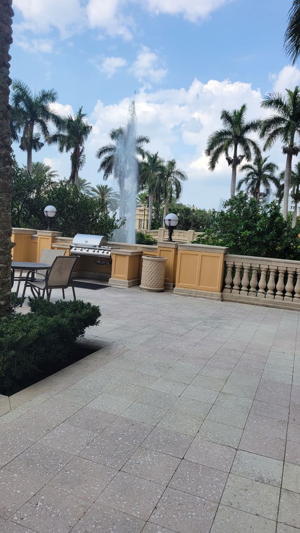 Building Photo - DOWNTOWN SARASOTA ANNUAL TURNKEY FURNISHED...