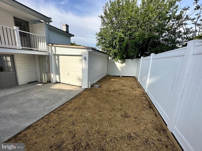 Building Photo - 113 N Coal St