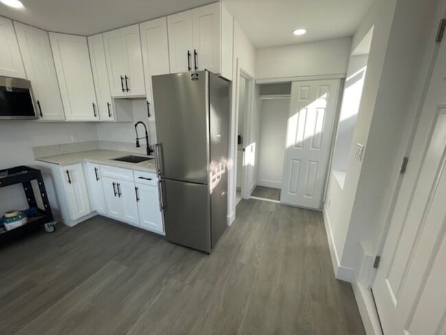 Building Photo - 2145 Calle Serena