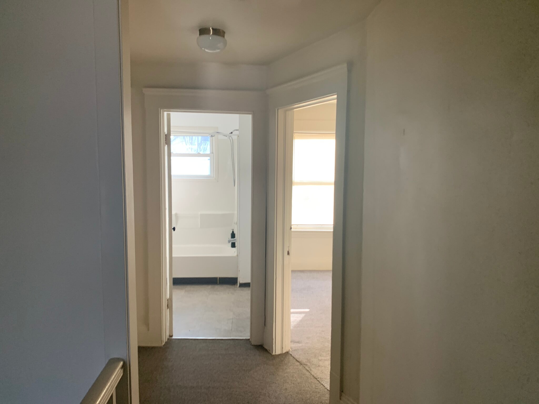 Building Photo - 3422 Daisy Ave