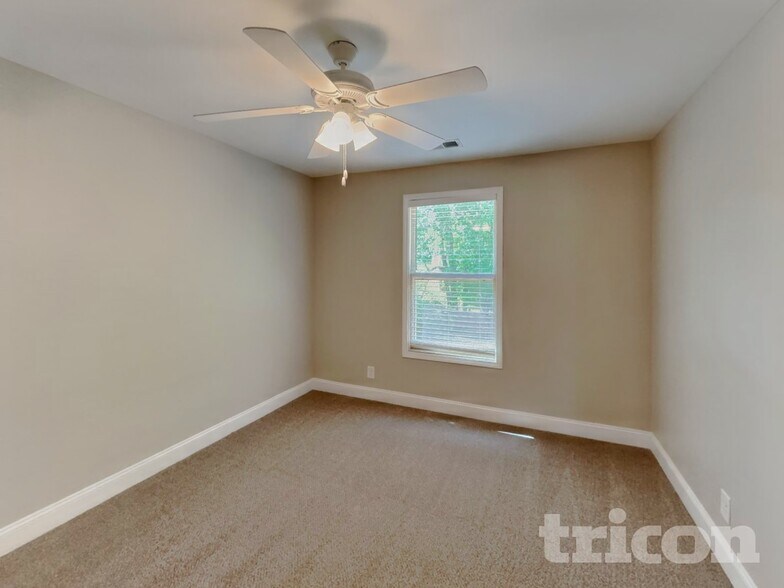 Building Photo - 124 Lucerne Ln