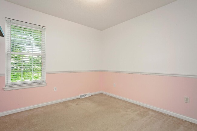 Building Photo - 415 Nevis Dr