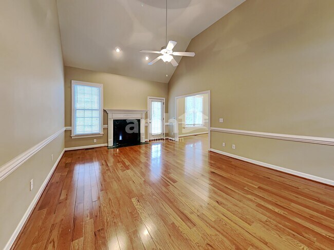 Building Photo - 1100 Secotan Pl