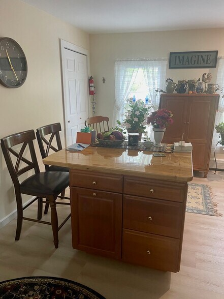 Building Photo - 3 Beckett St