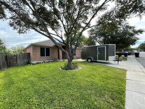 Building Photo - Single Family Home For Rent