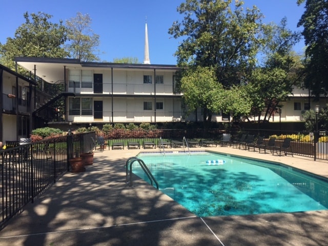 community pool - 3831 W End Ave