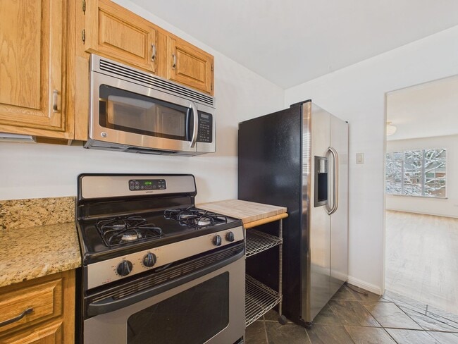 Building Photo - Gorgeous apartment near Cheesman Park!