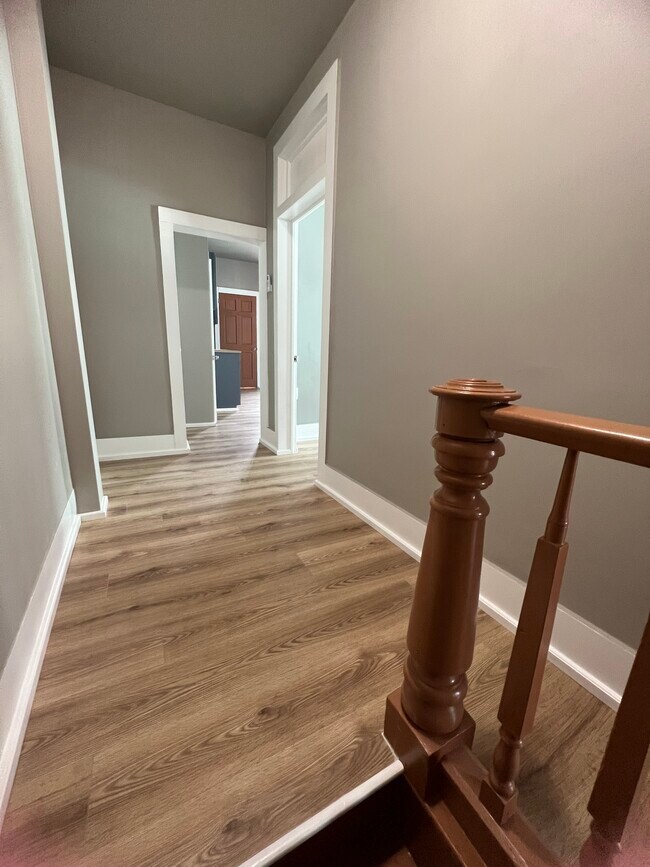 Building Photo - 41 Elk St