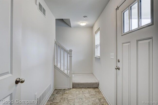 Building Photo - 2500 Normandy Rd