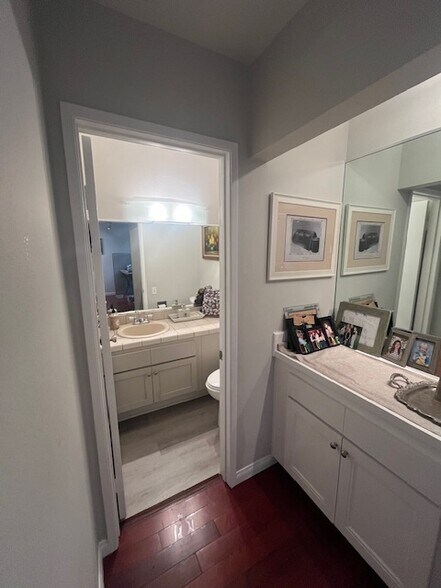 Building Photo - 1220 Manning Ave