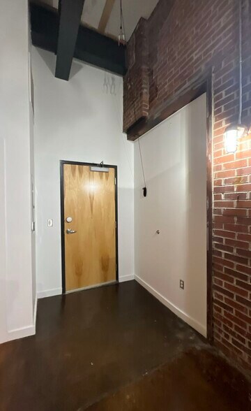 Building Photo - 1350 Rosa L Parks Blvd