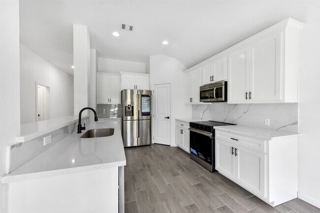 Building Photo - 13021 Castlewind Ln