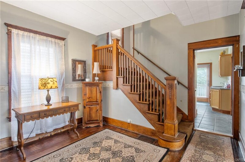 Building Photo - 315 Boyden St