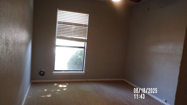 Building Photo - Great home located in Sherwood,
