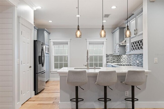 Building Photo - 5362 Chatas Ln