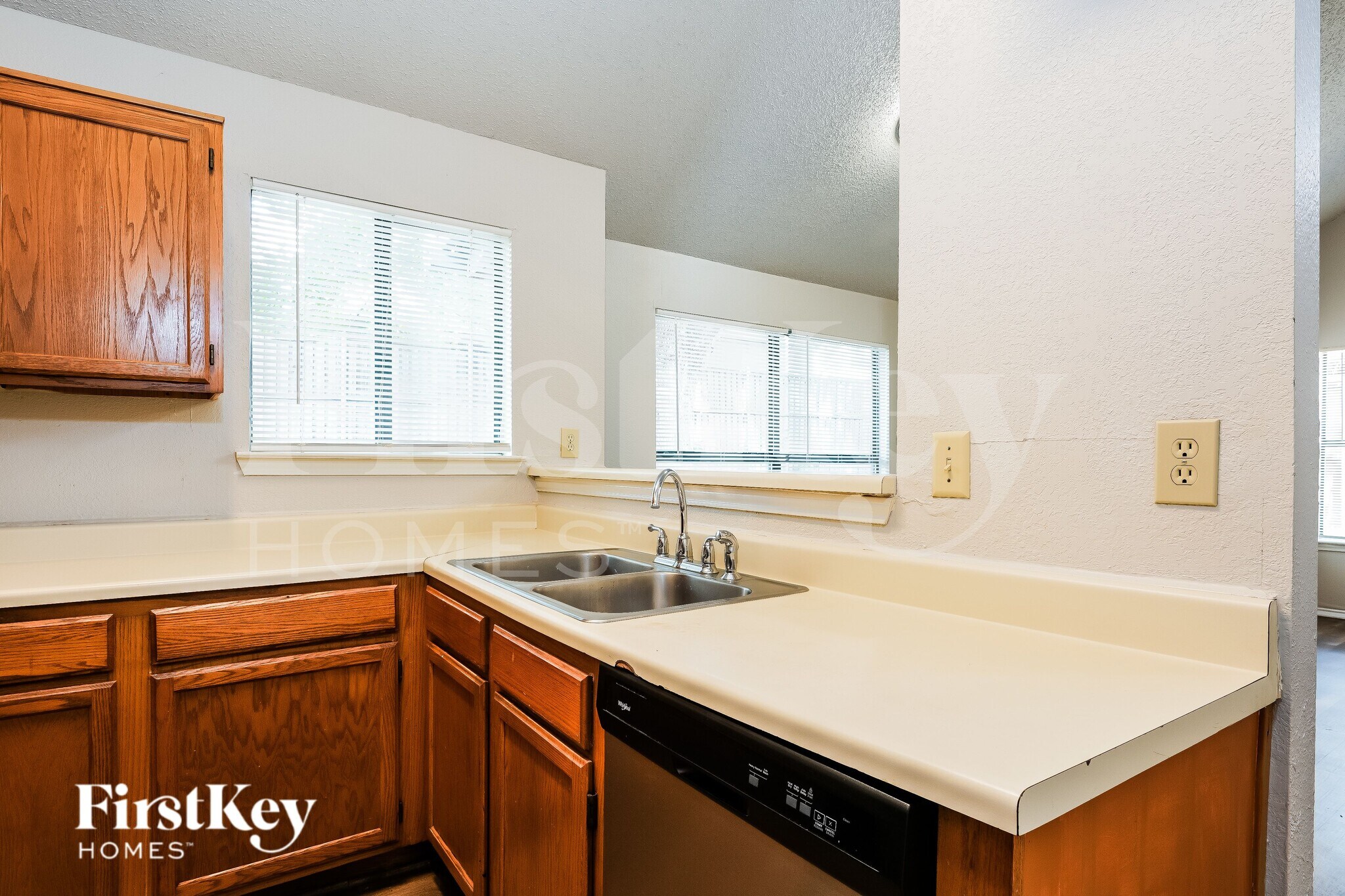 Building Photo - 922 Ramblewood Dr