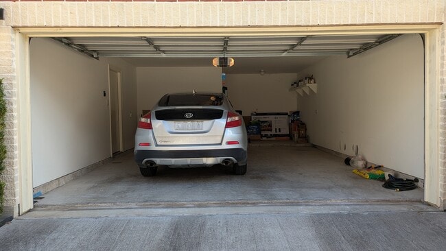 Building Photo - 11603 Main Spruce Dr