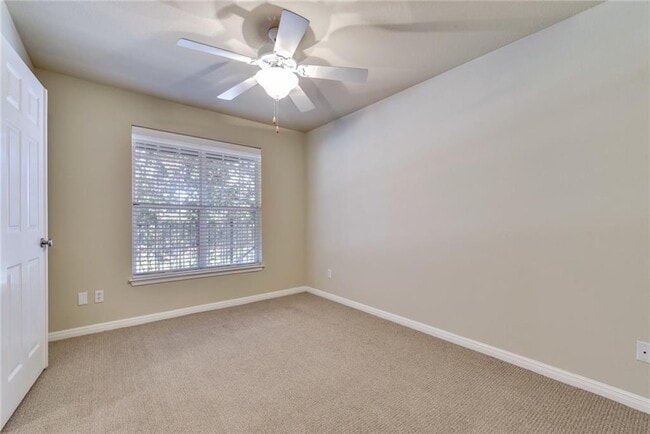 Building Photo - 7685 Northcross Dr