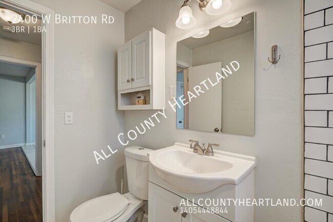 Building Photo - 2400 W Britton Rd