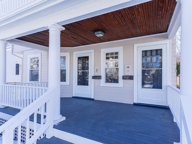 Building Photo - 139 Harvard St