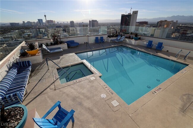 Building Photo - 150 S Las Vegas Blvd