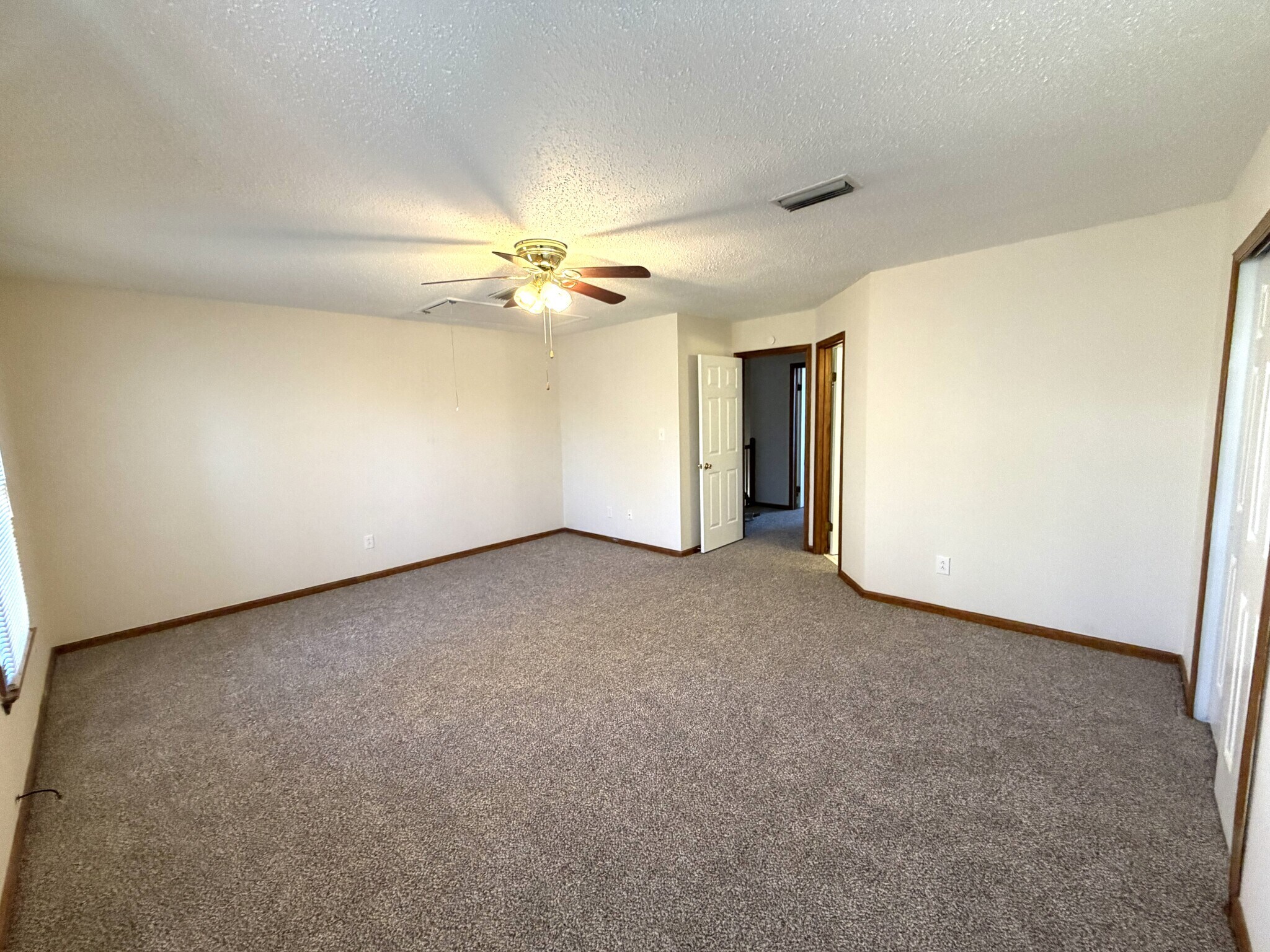 Building Photo - 1409 Sampson Ln