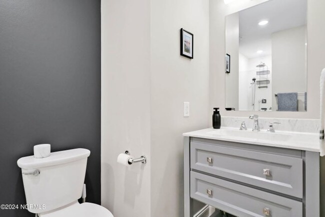 Building Photo - Welcome to your dream condo in the heart o...