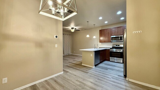 Building Photo - Modern Townhome with Mountain Views in Claremont Ranch