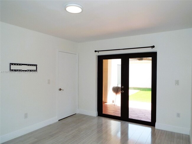 Building Photo - 422 SW 88th Pl