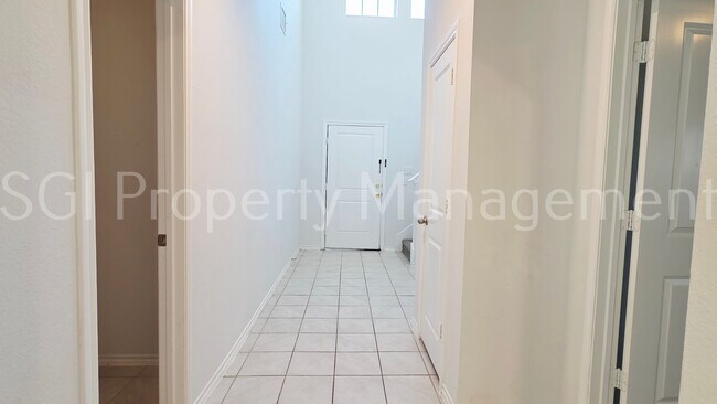 Building Photo - 1212 Bronze Ln