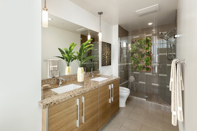 ensuite bathroom - 480 Mission Bay Blvd N