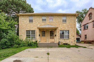 Building Photo - 2030/2034 South St