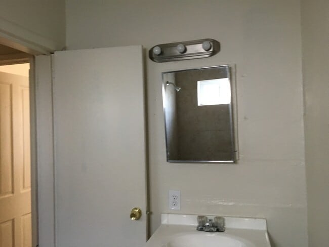 Building Photo - duplex