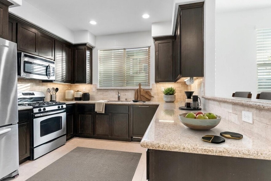 Building Photo - 144 Atherton Loop