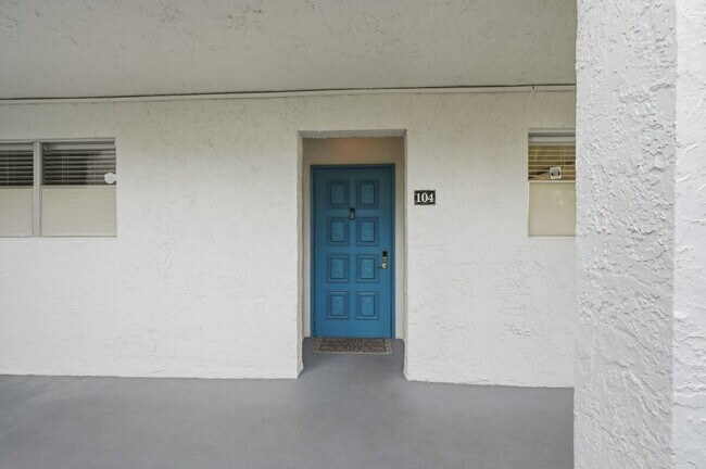 Building Photo - 6100 NW 44th St