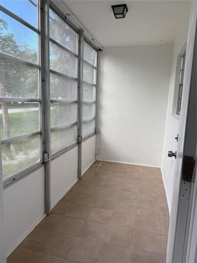 Building Photo - 2820 NE 201st Terrace