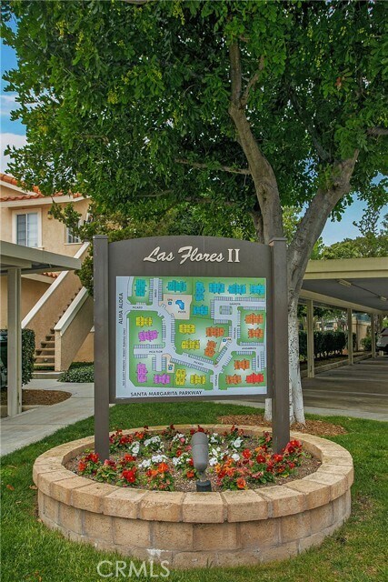 Building Photo - 5 Rosa