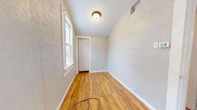 Building Photo - 3344 Seymour Ave