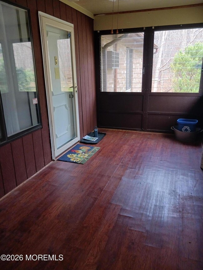 Building Photo - 115 Amberly Dr