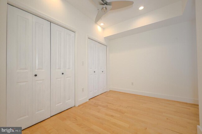 Building Photo - 1328 Maryland Ave NE