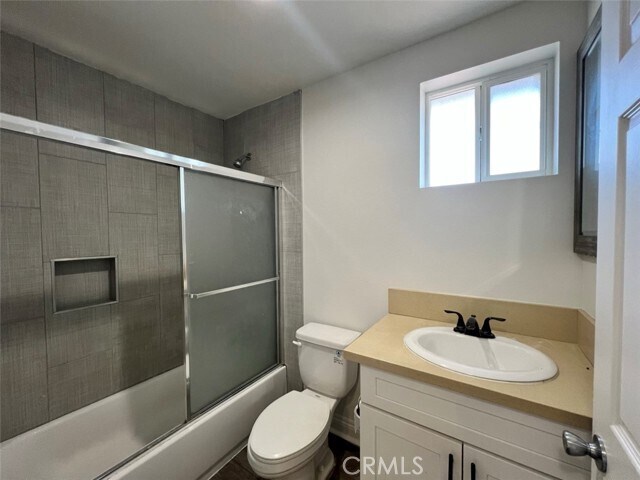 Building Photo - 133 W 91st St