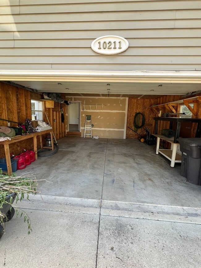 Building Photo - Charming Tri-level In Bristol - Lake George